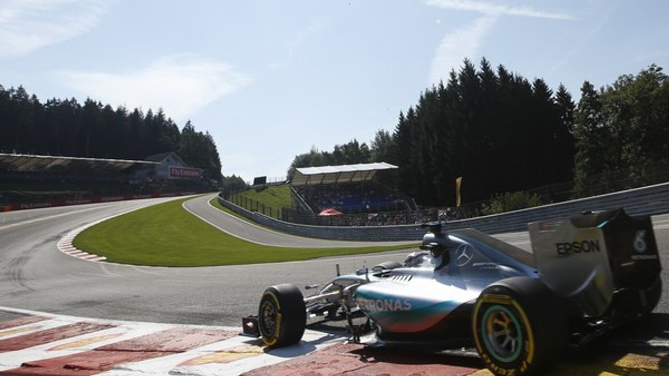 Lewis Hamilton aj v Belgicku potvrdil svoju kvalifikačnú dominanciu.
