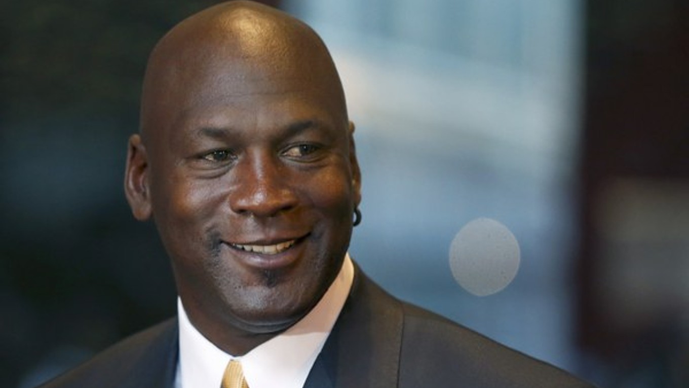 Michael Jordan sa po verdikte súdu môže usmievať.