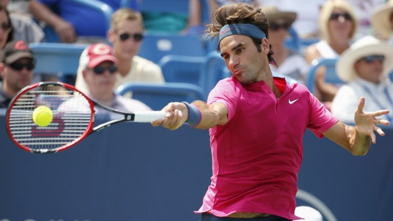 Federer zdolal svetovú jednotku v dvoch setoch.