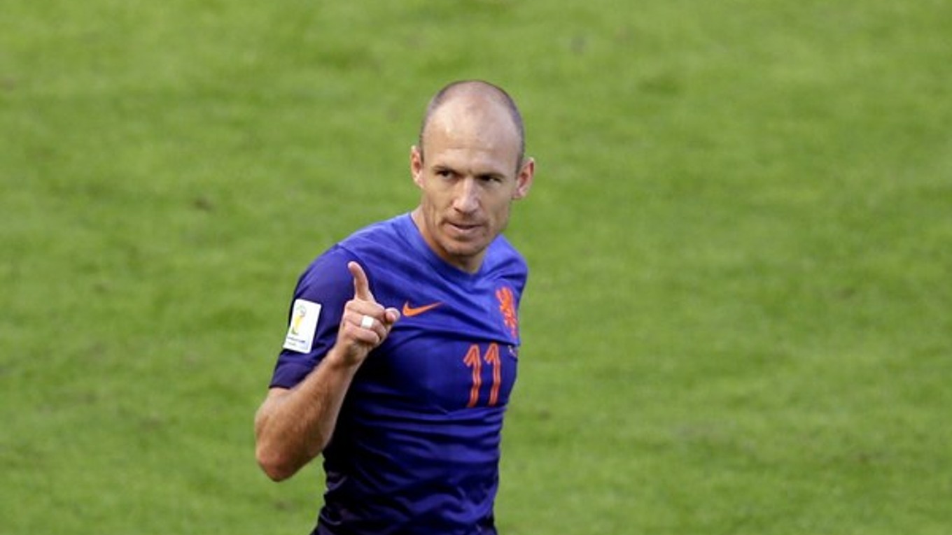 Arjen Robben je kľúčovým hráčom holandskej reprezentácie, s ktorou získal na MS dve medaily - striebro v roku 2010 a bronz o štyri roky neskôr.
