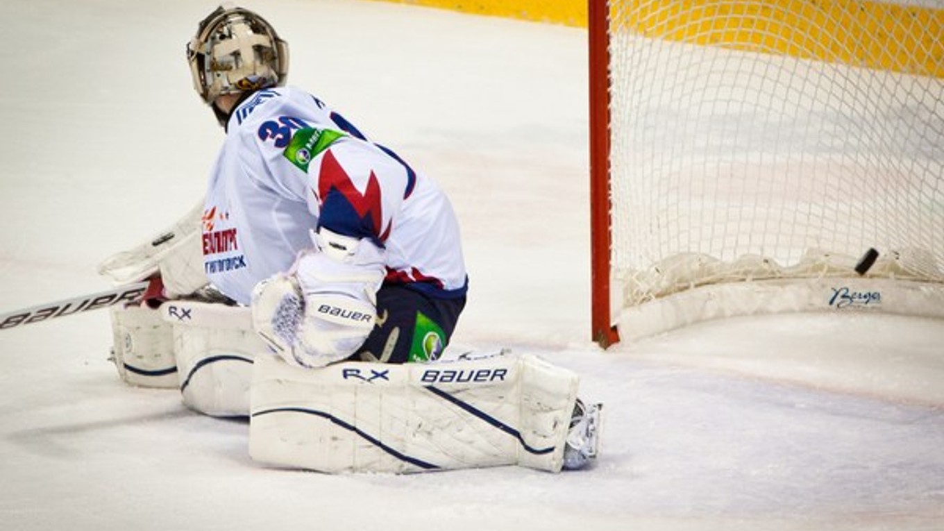 Hokejisti Metallurgu Magnitogorsk nečakane na domácom ľade zaváhali.