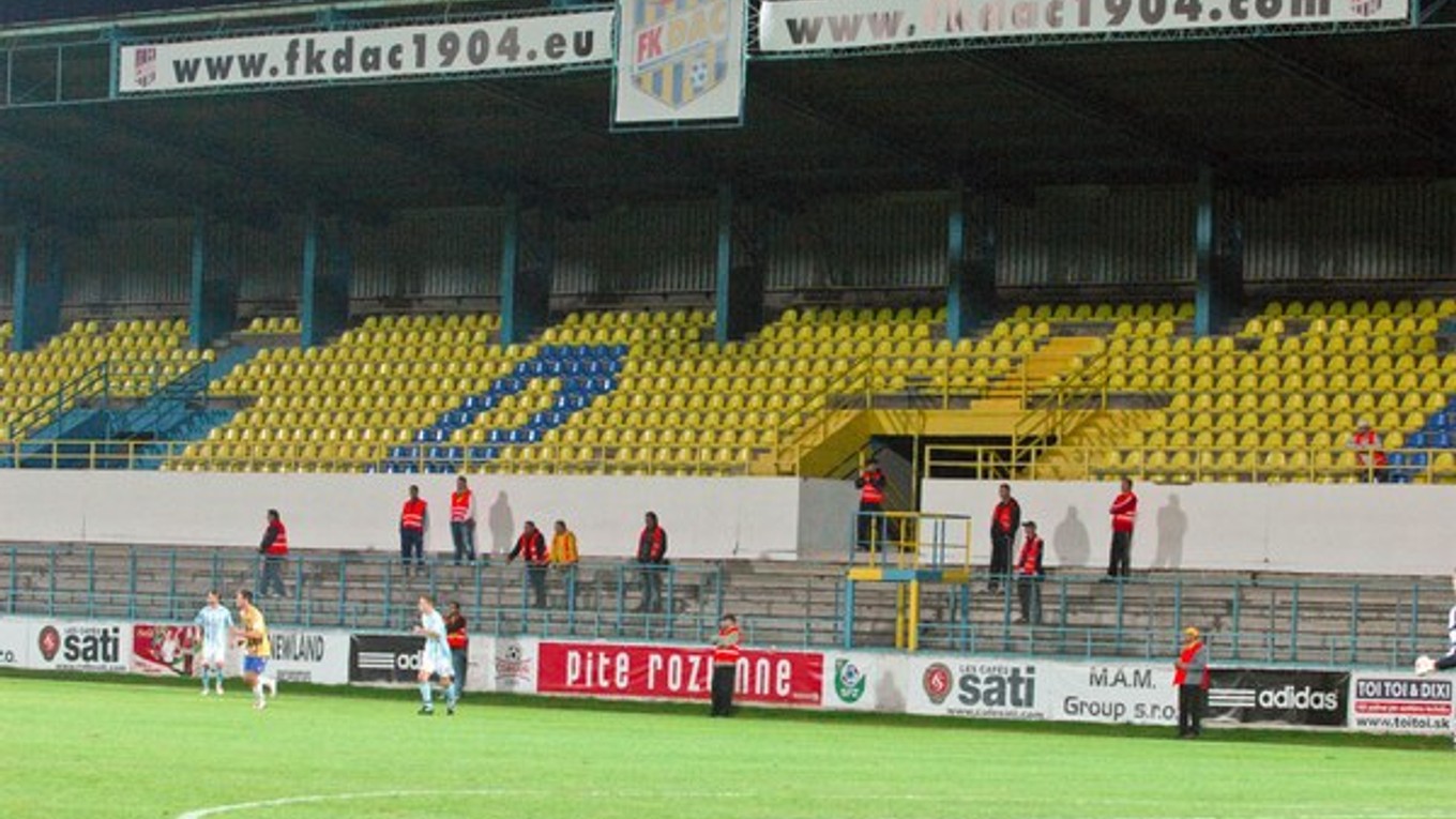 Futbalový štadión v Dunajskej Strede.