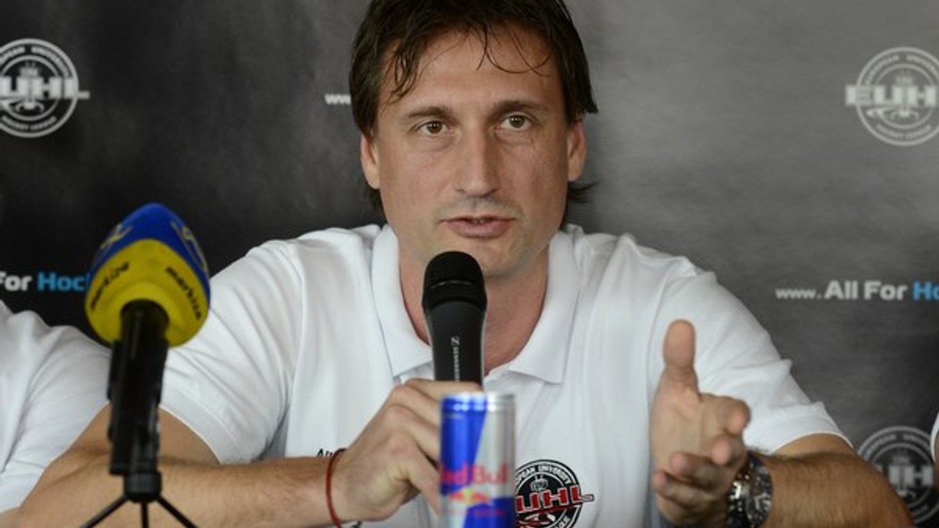 Zakladajúci člen Európskej univerzitnej hokejovej ligy (EUHL) Ľubomír Sekeráš.