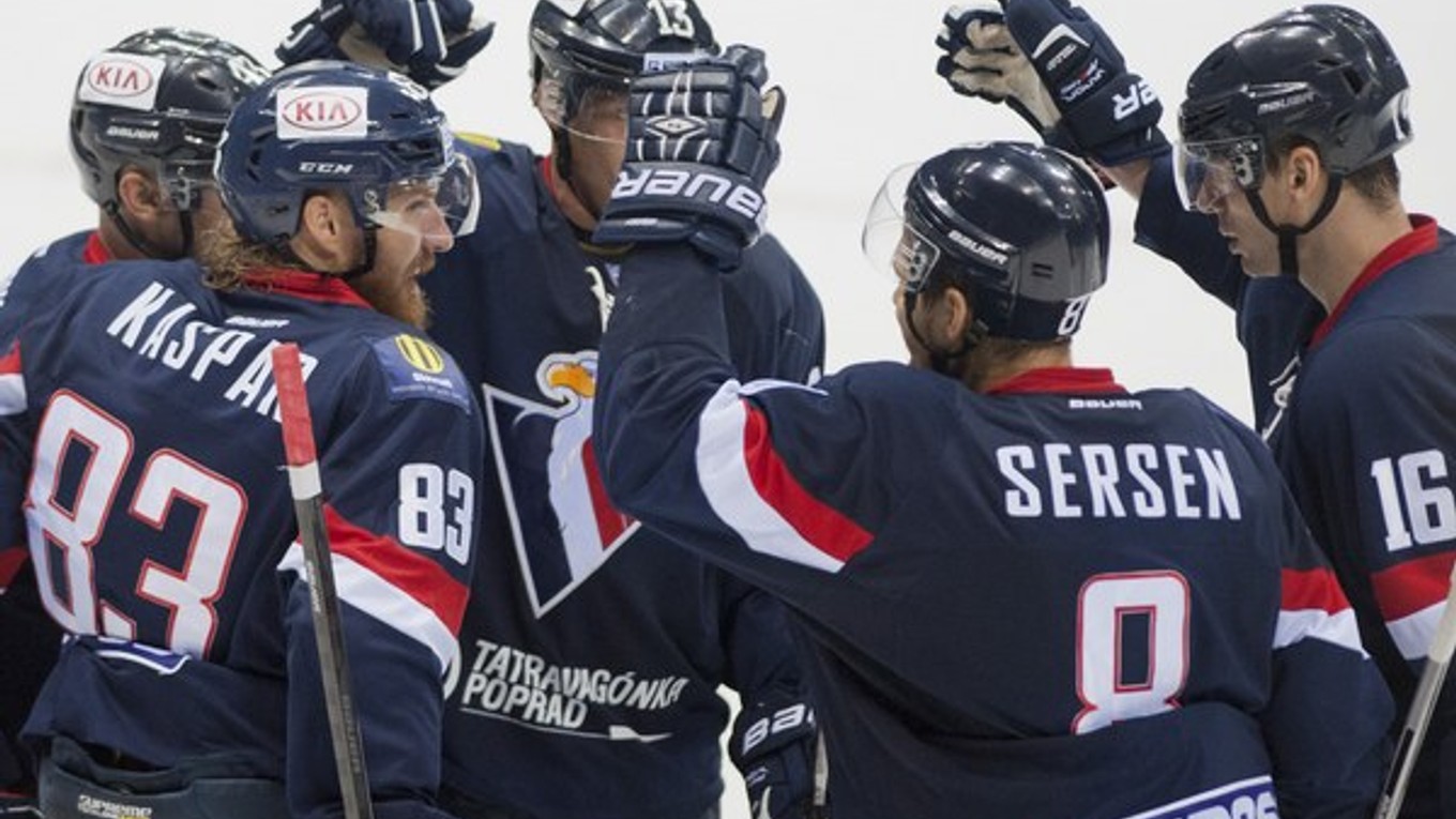 Hokejisti Slovana Bratislava ukončili vo štvrtok štvorzápasovú sériu výhier. S Petrohradom prehrali 1:2 po predĺžení.