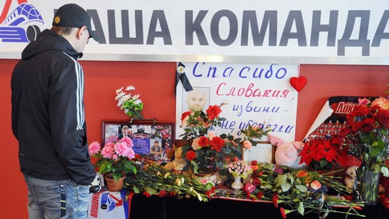 V priestoroch Areny-2000-Lokomotiv v ruskom Jaroslavli vzniklo pietne miesto ako spomienka na hokejistov klubu, ktorí zahynuli pri leteckej tragédii 7. septembra 2011.