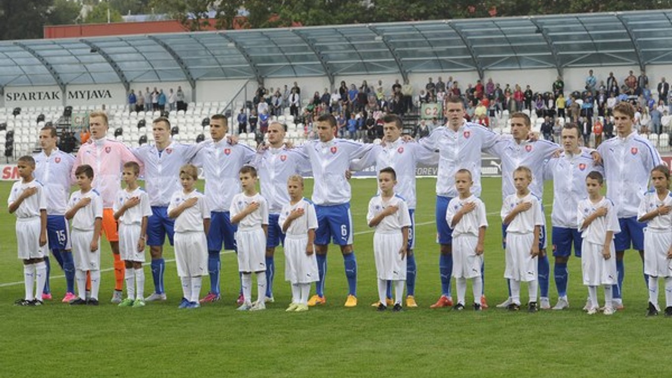 Slovenským mladíkom štart do kvalifikácie nevyšiel. V nastávajúcom dvojzápase chcú odčiniť prehru z Bieloruska.