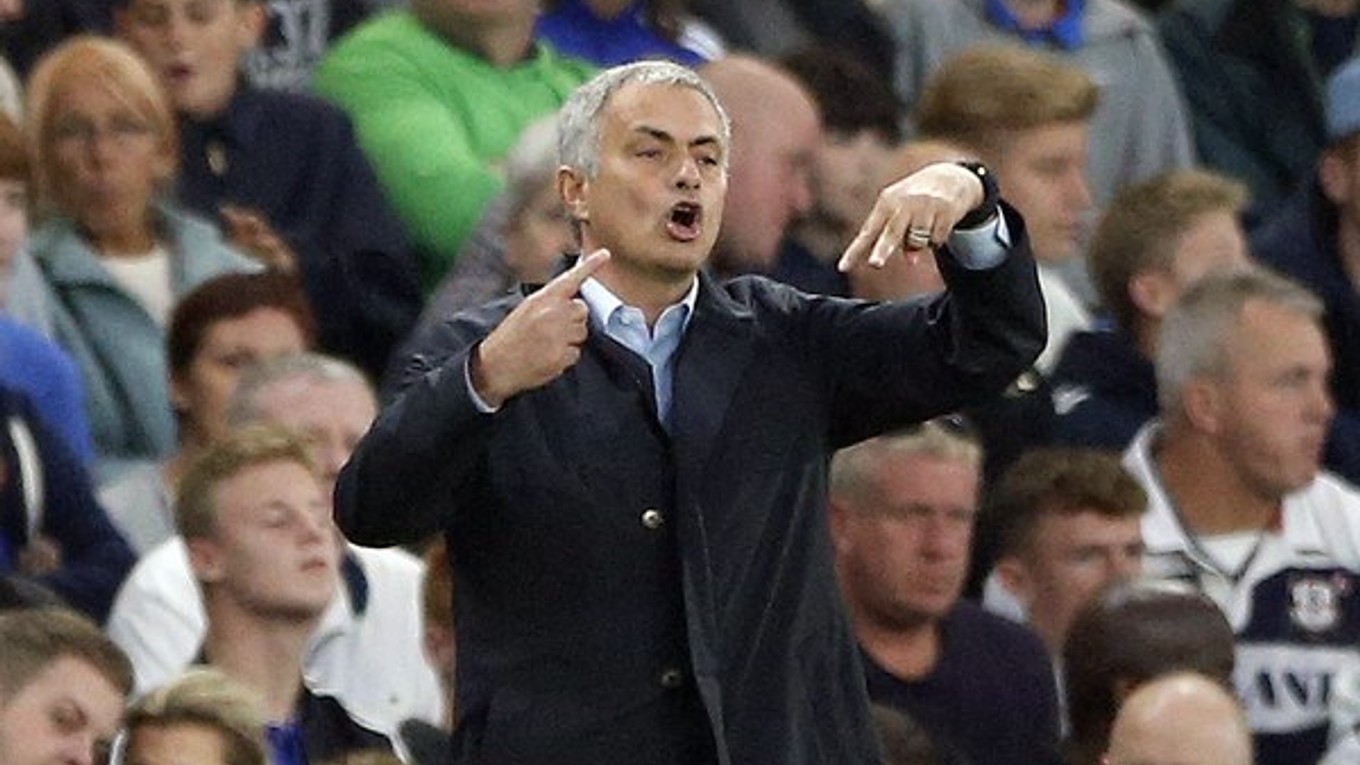 José Mourinho si opäť nedával servítku pred ústa.