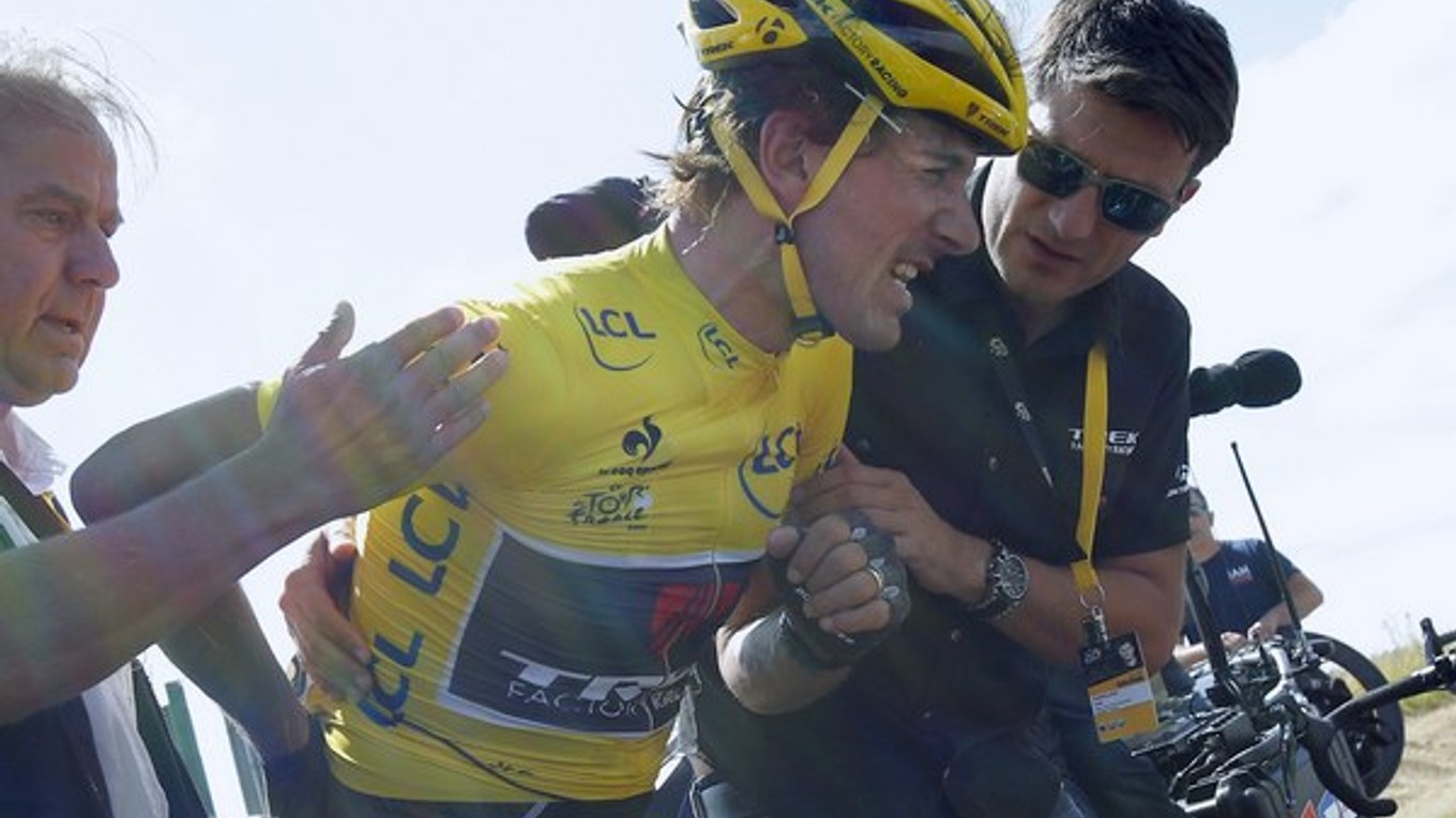 Cancellara bol jednou z obetí nepekne vyzerajúcej zrážky vo včerajšej tretej etape.