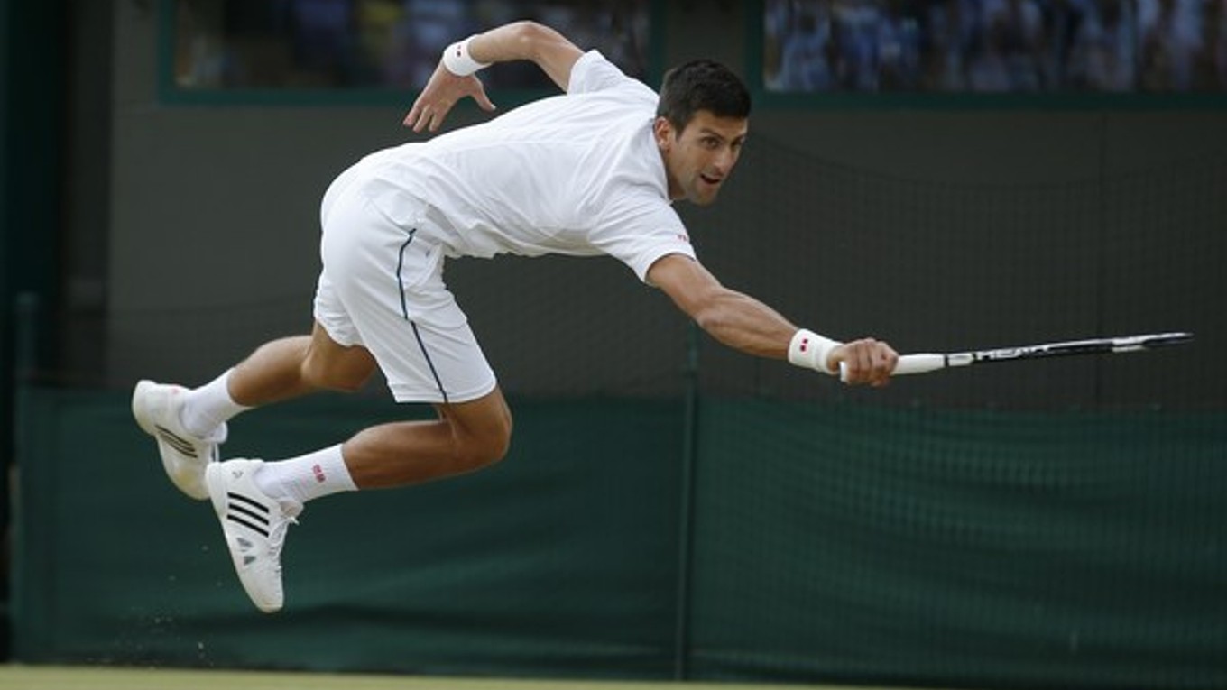 Aj takýto skok predviedol Novak Djokovič v zápase proti Andersonovi.