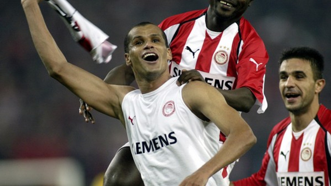 Rivaldo pôsobil aj v drese Olympiakosu Pireus.