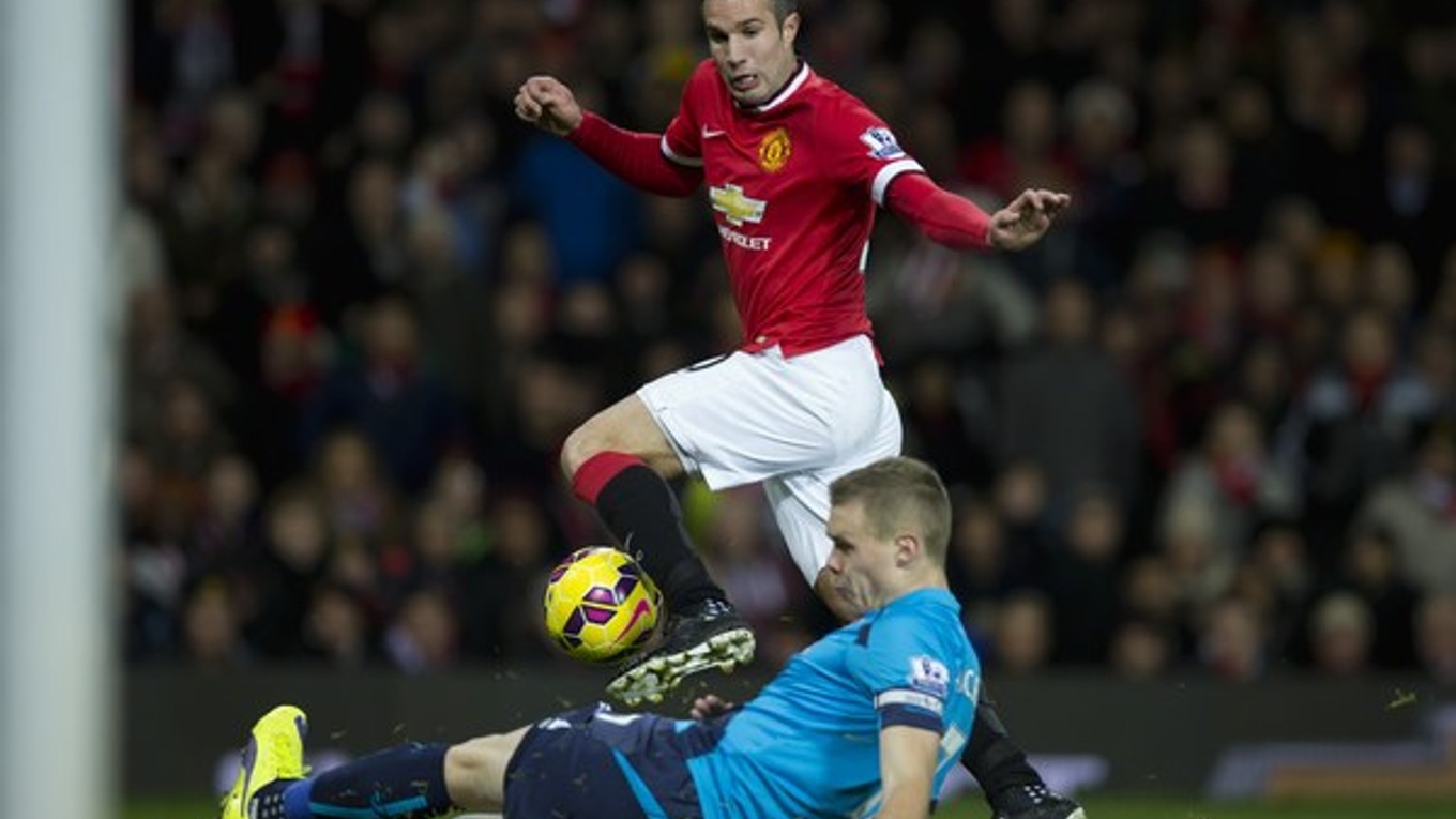 Robin van Persie (v červenom) si už dres Manchestru United zrejme neoblečie.