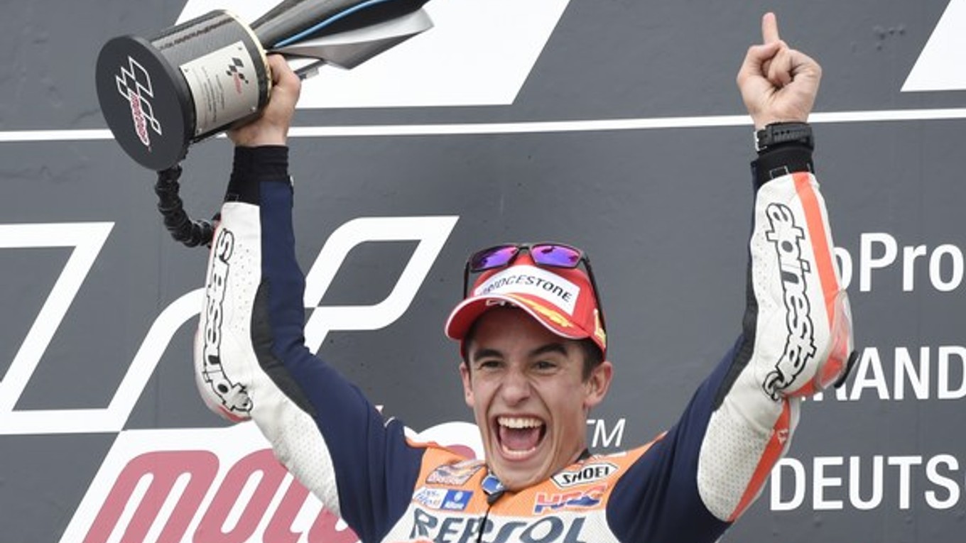 Marc Marquez sa teší so svojho triumfu na Veľkej cene Nemecka.