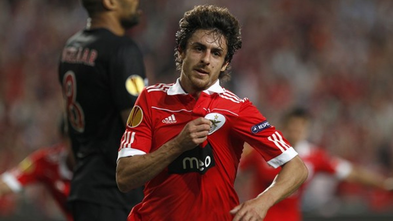 Pablo Aimar si ku koncu svojej kariéry obliekal aj dres portugalského tímu Benfica Lisabon.