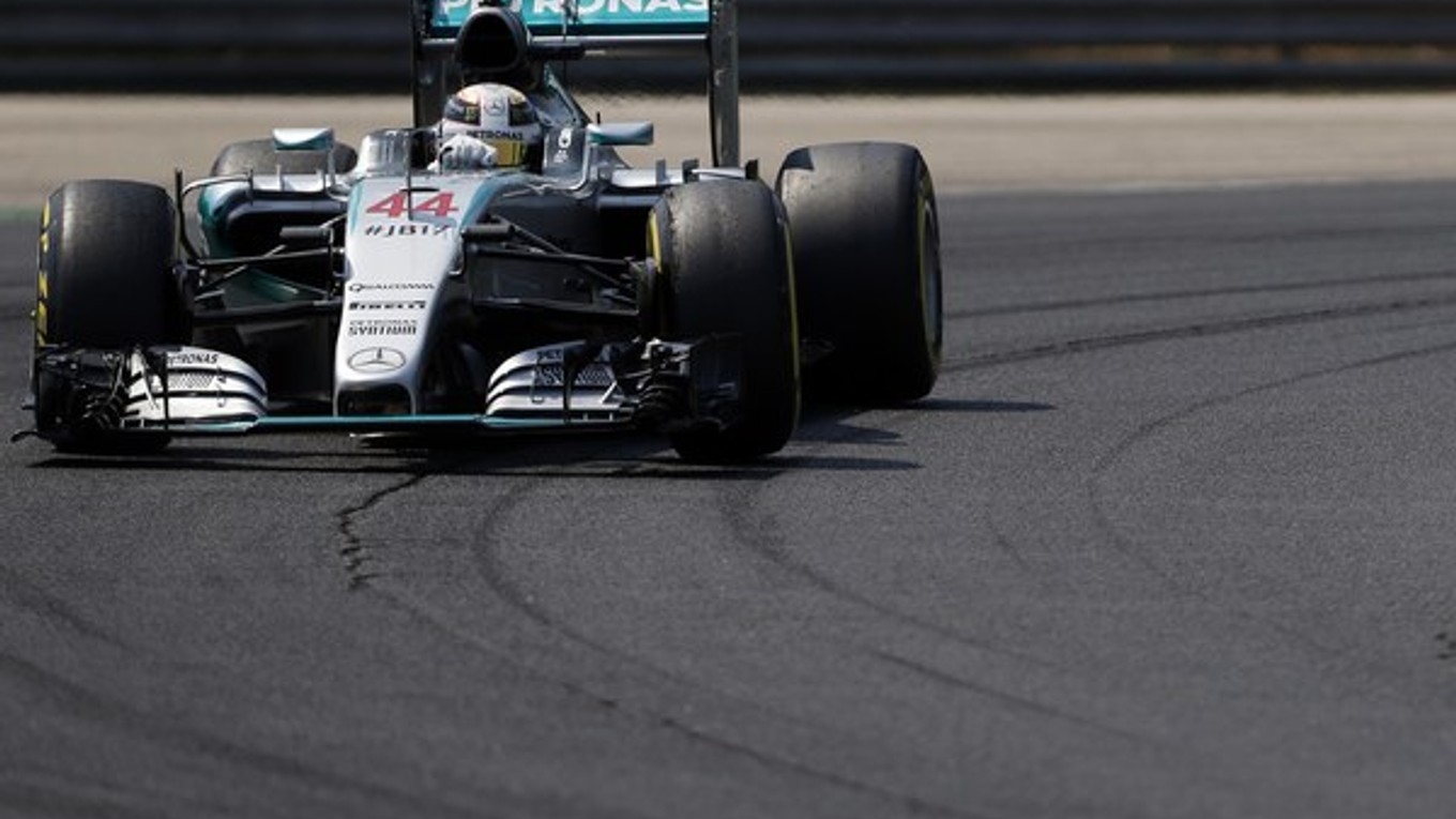 Lewis Hamilton dosiahol so svojim Mercedesom ďalšie kvalifikačné víťazstvo.