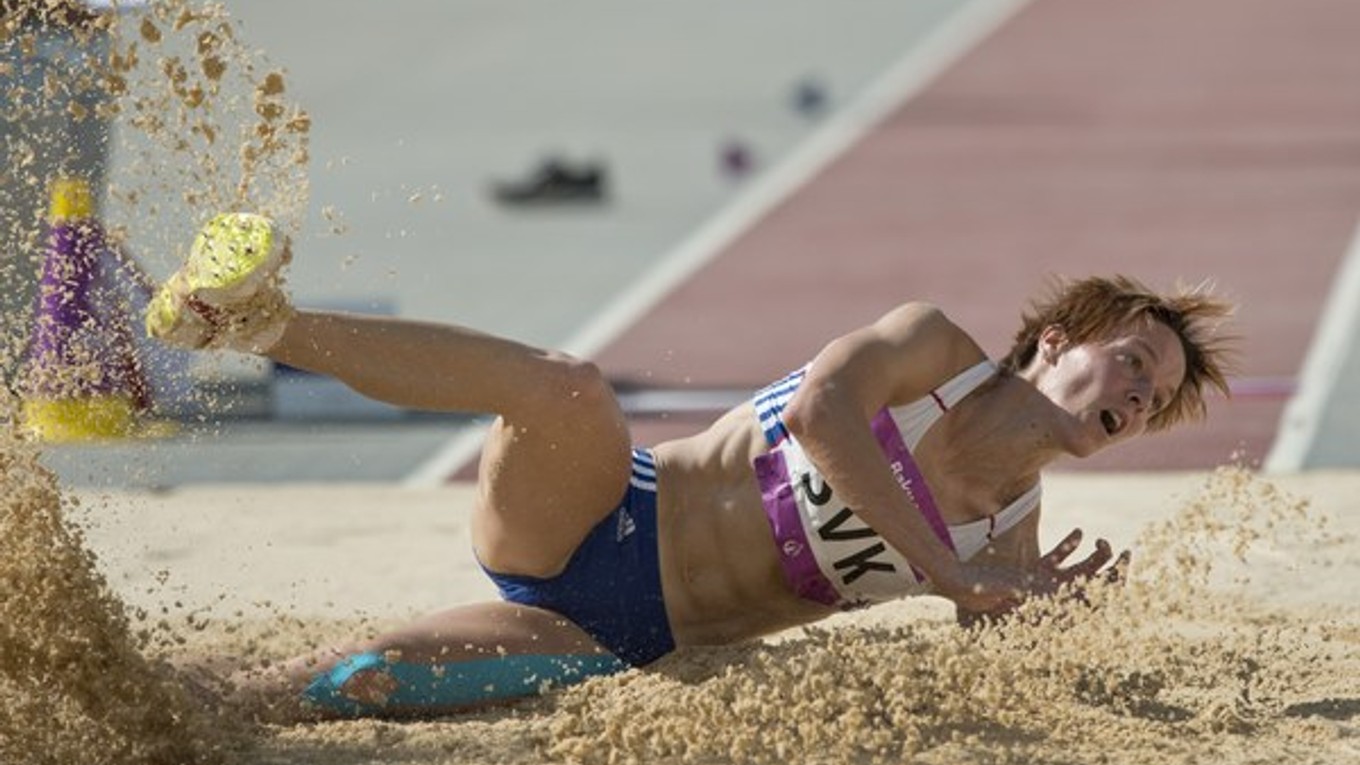 Jana Velďáková napodobnila v Londýne svoju sestru.