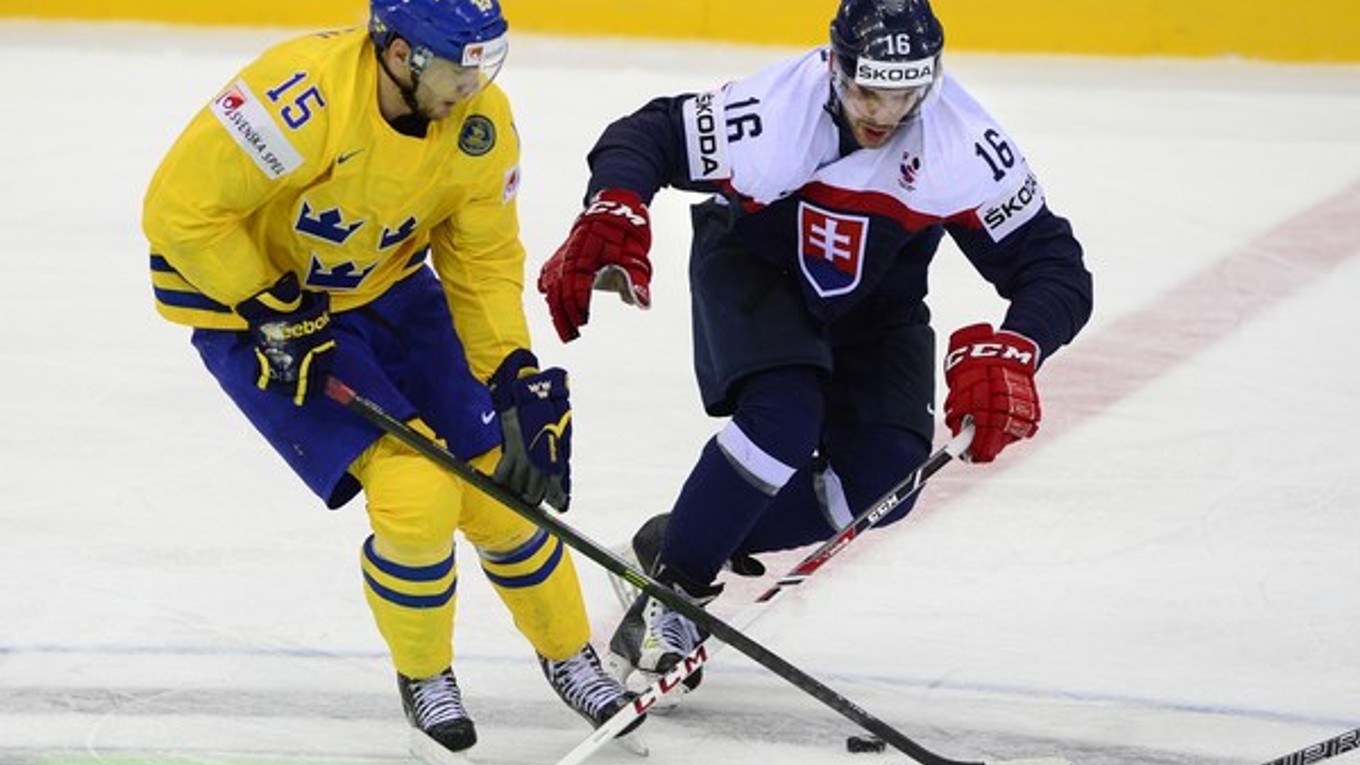 Juraj Valach (vpravo) hral vlani na MS v Bielorusku.