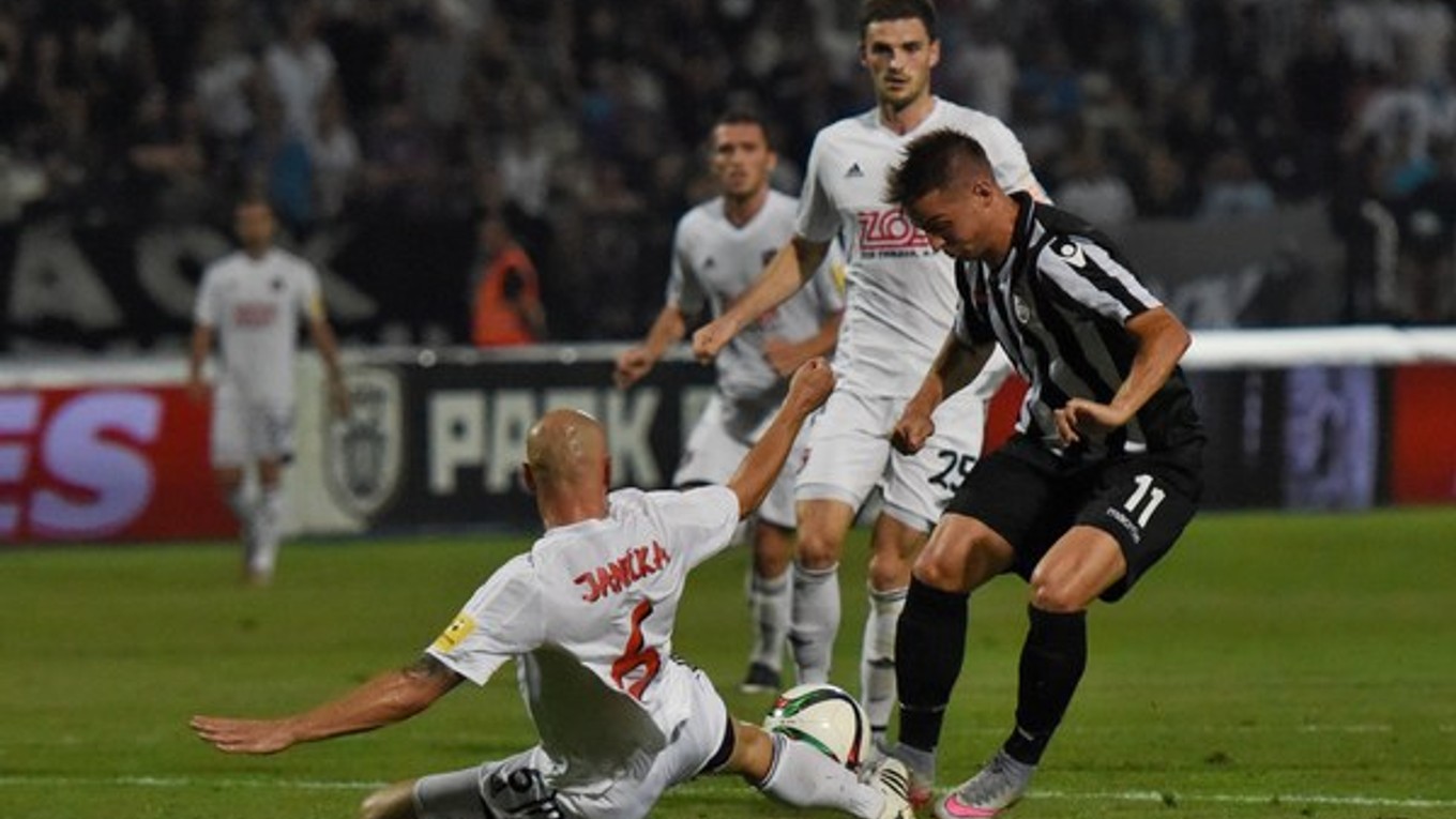 Aj Marek Janečka je jednou z obetí virózy.