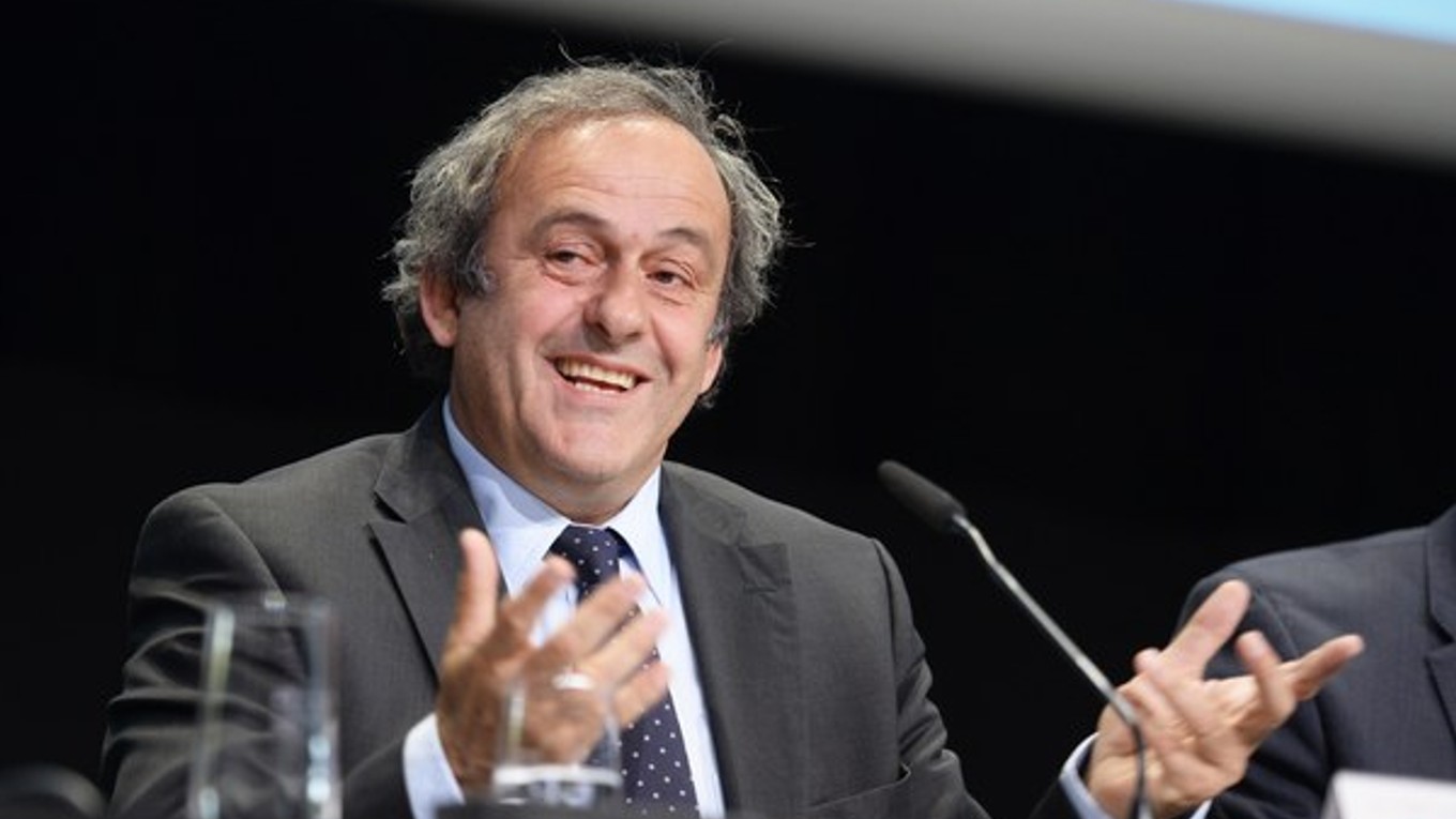 Michel Platini počas týždňa oficiálne ohlásil svoju kandidatúru na prezidenta FIFA.