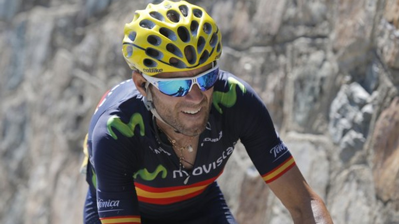 Alejandro Valverde je naďalej lídrom rebríčka UCI.