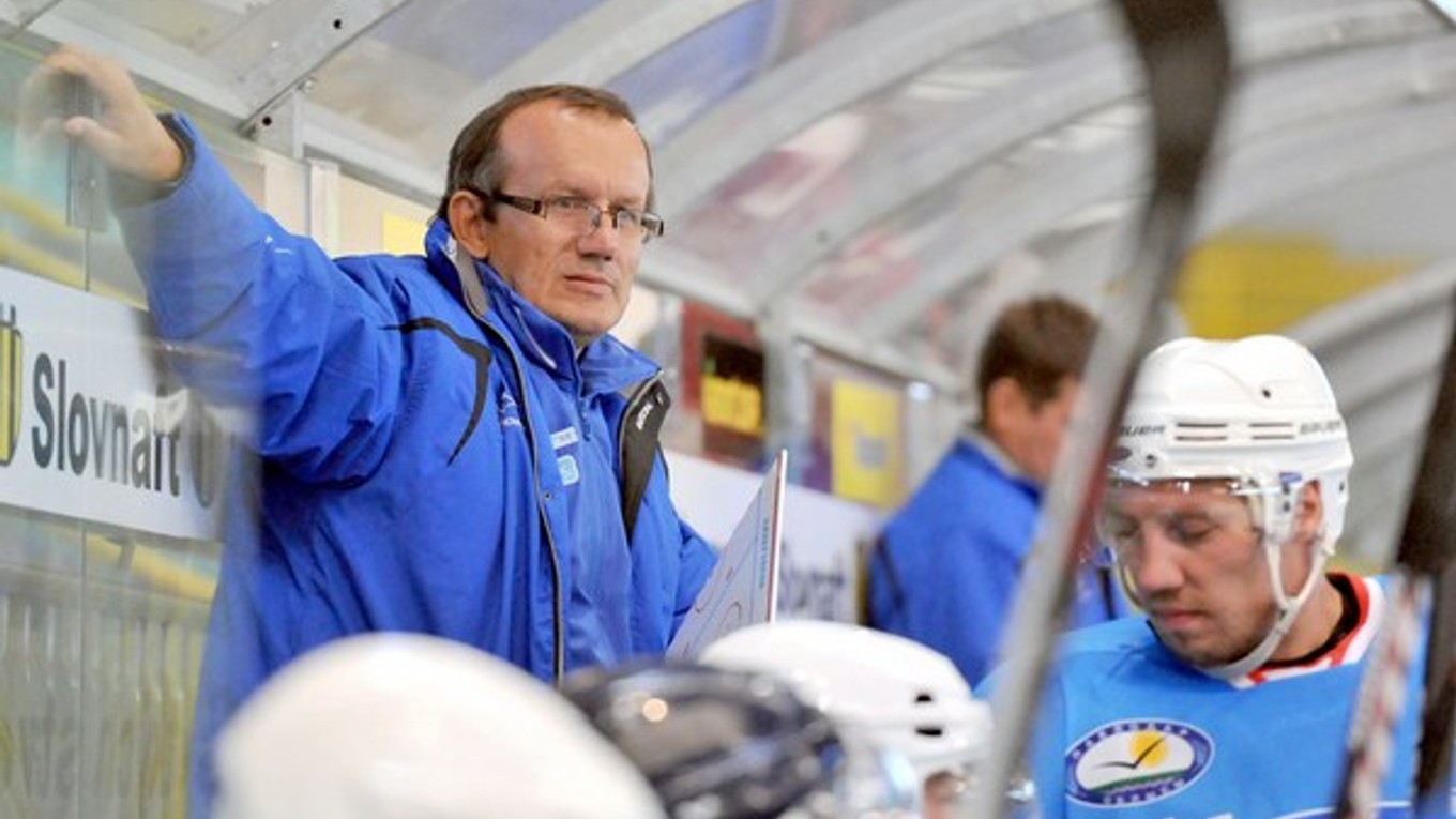 Július Pénzeš vstupuje na striedačke Irtyšu Pavlodar do štvrtej sezóny. V klube si presadil svoje trénerské metódy a už má tri tituly.