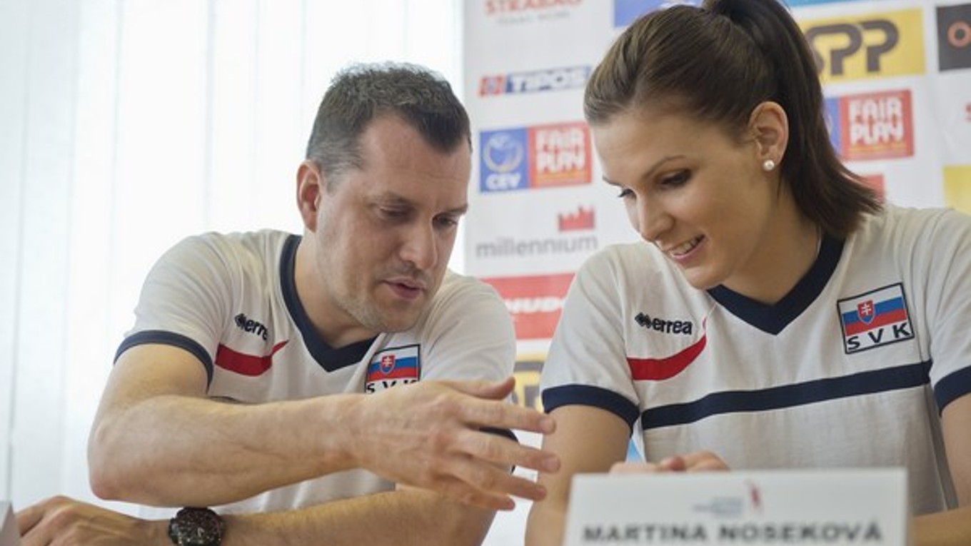 Tréner Marek Rojko bude musieť všetky svoje zverenky na čele s kapitánkou Nosekovou motivovať v odvete k nadpriemernému výkonu.