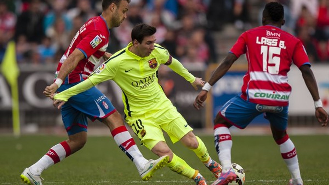 Futbalisti Granady sa aj v budúcej sezóne postavia zoči-voči Messiho Barcelone.