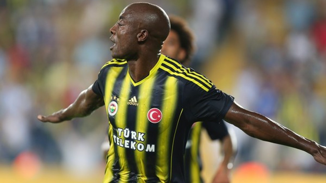 Hráč Fenerbahce Istanbul Pierre Webo.