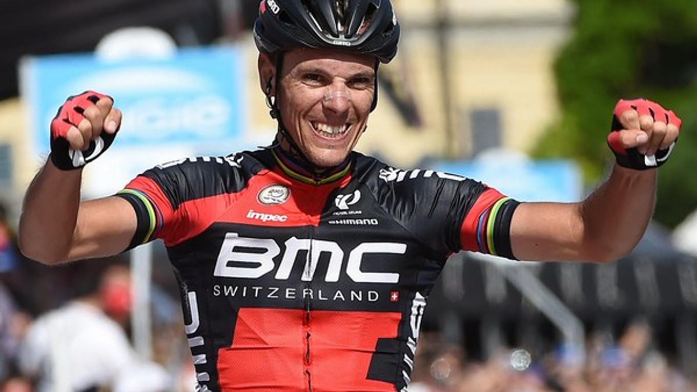 Philippe Gilbert po skvelom výkone vyhral osemnástu etapu Giro d'Italia. Aj jeho bicykel komisári UCI kontrolovali.