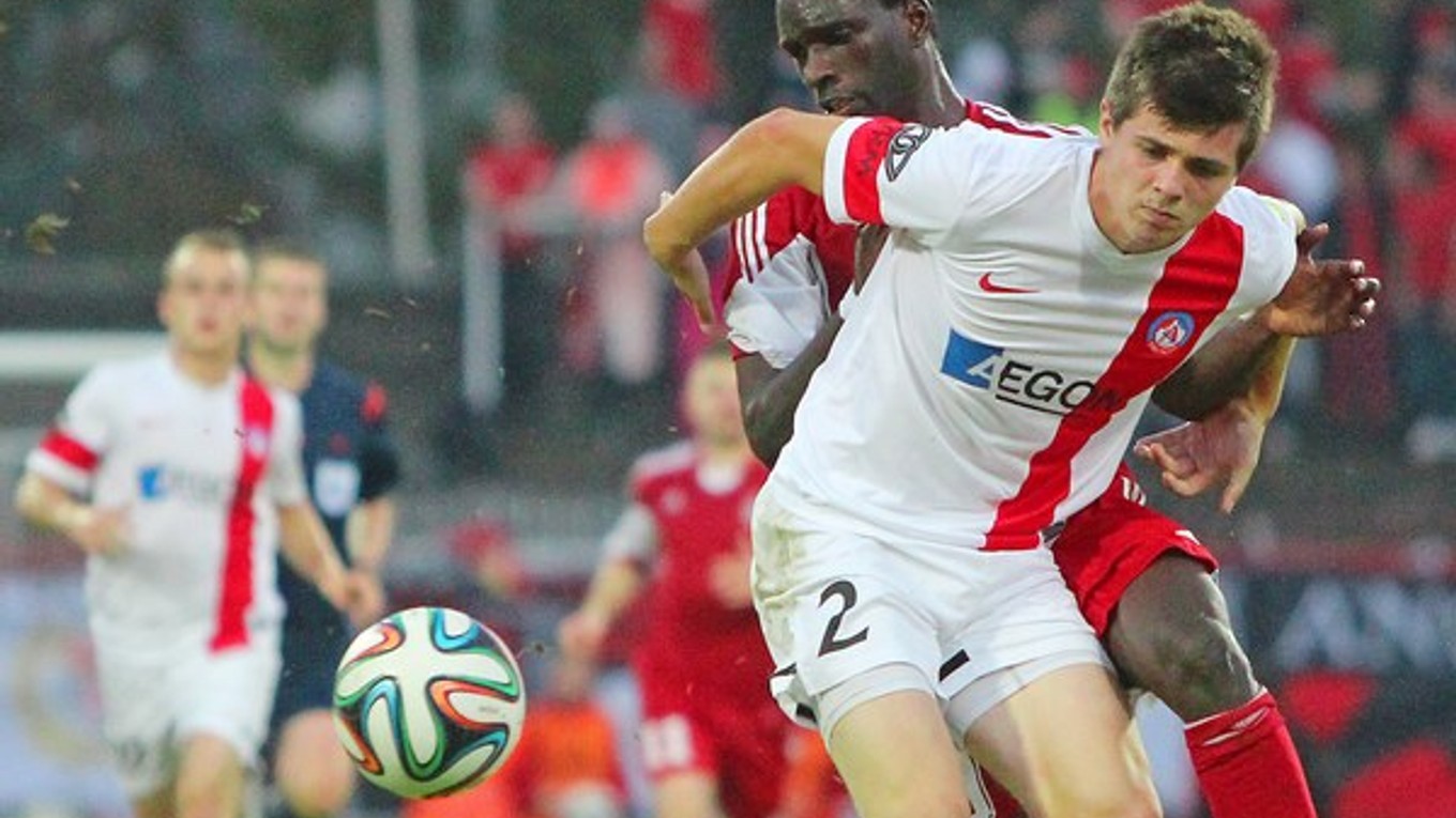 Tretí gól Trenčína strelil obranca Lukáš Skovajsa.