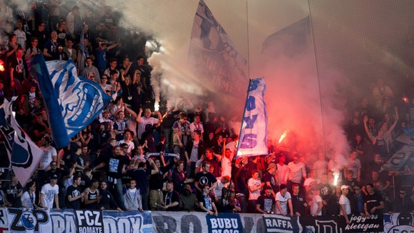Fanúšikovia sú neoddeliteľnou súčasťou futbalu.