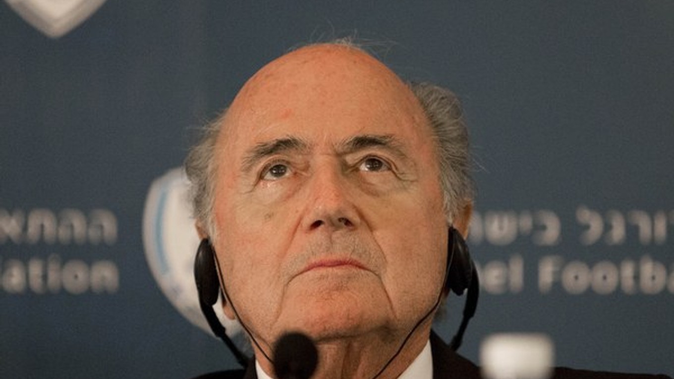 Vláda Seppa Blattera vo FIFA sa pomaly chýli ku koncu.