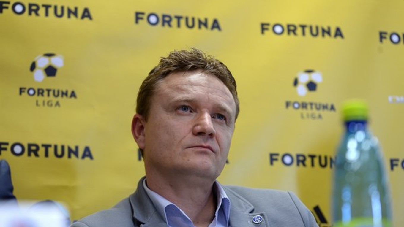 Znížiť počet účastníkov najvyššej súťaže navrhla Únia ligových klubov. Na snímke jej prezident Ivan Kozák.
