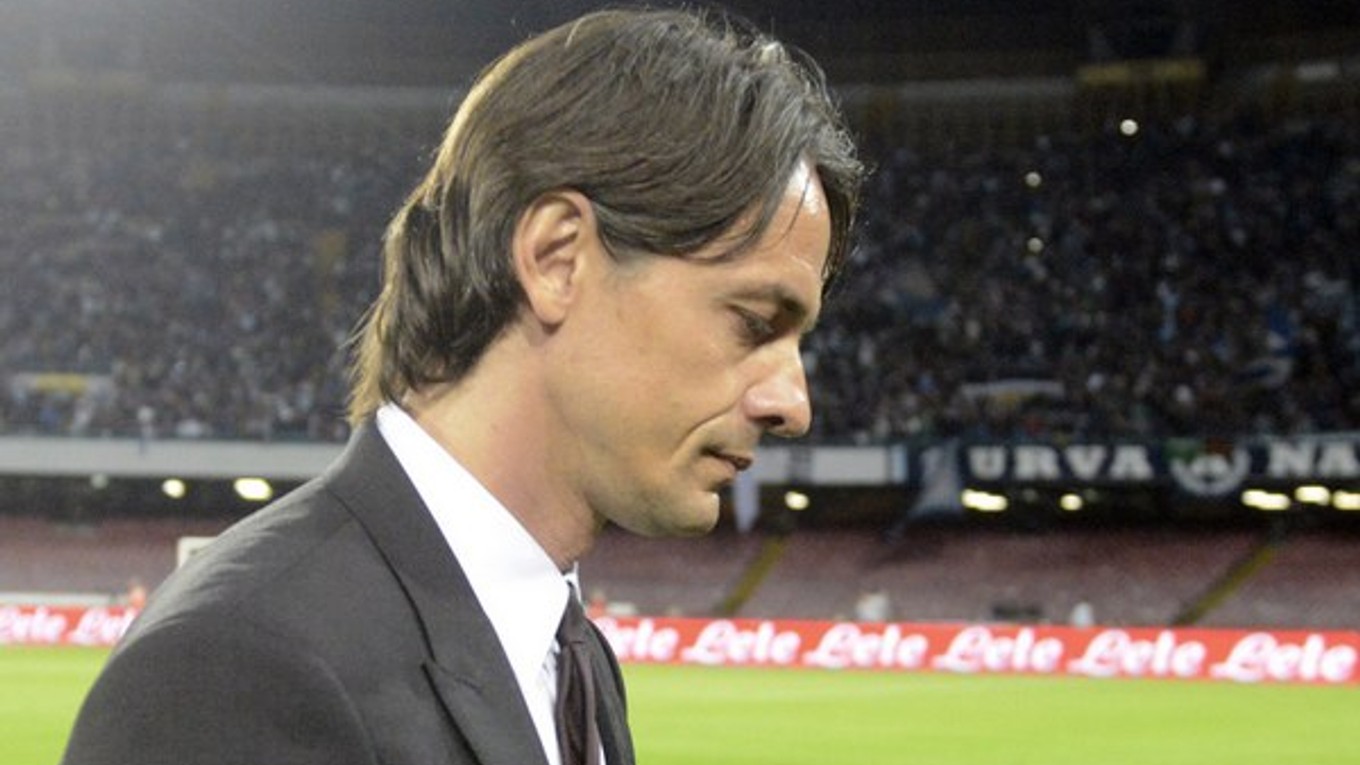 Trénerský angažmán Filippa Inzaghiho v AC Miláno príliš úspešný nebol.