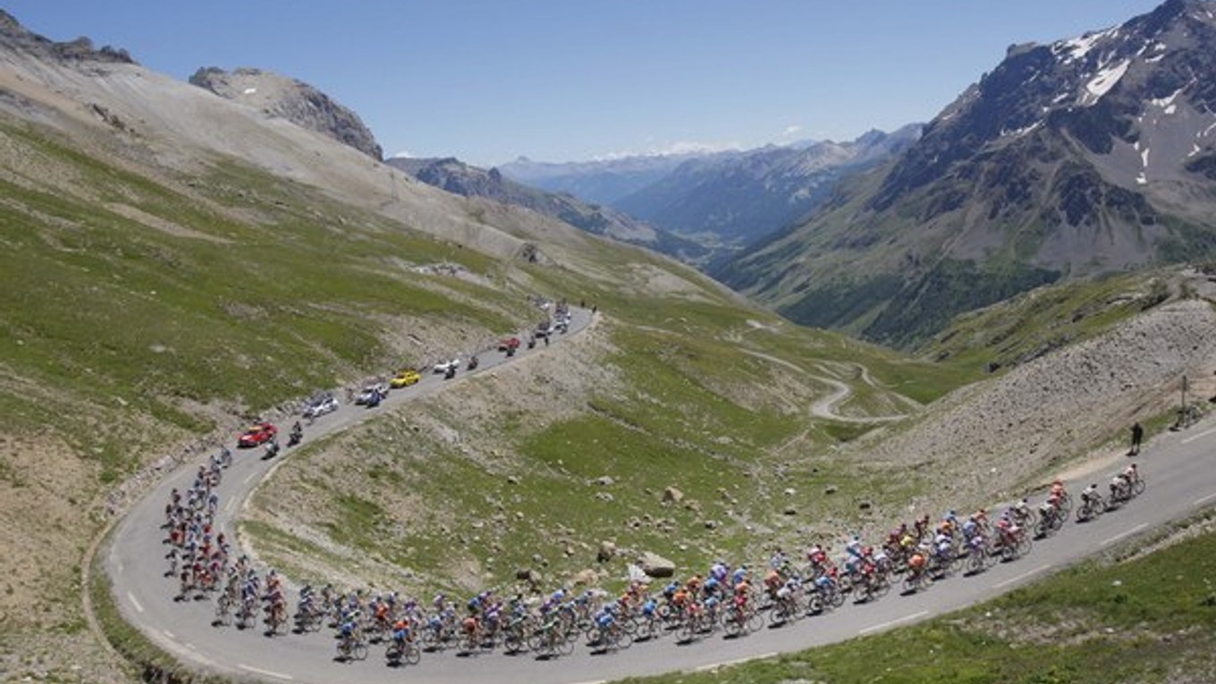 Cyklisti mali prechádzať priesmykom Col du Galibier opäť po štyroch rokoch.