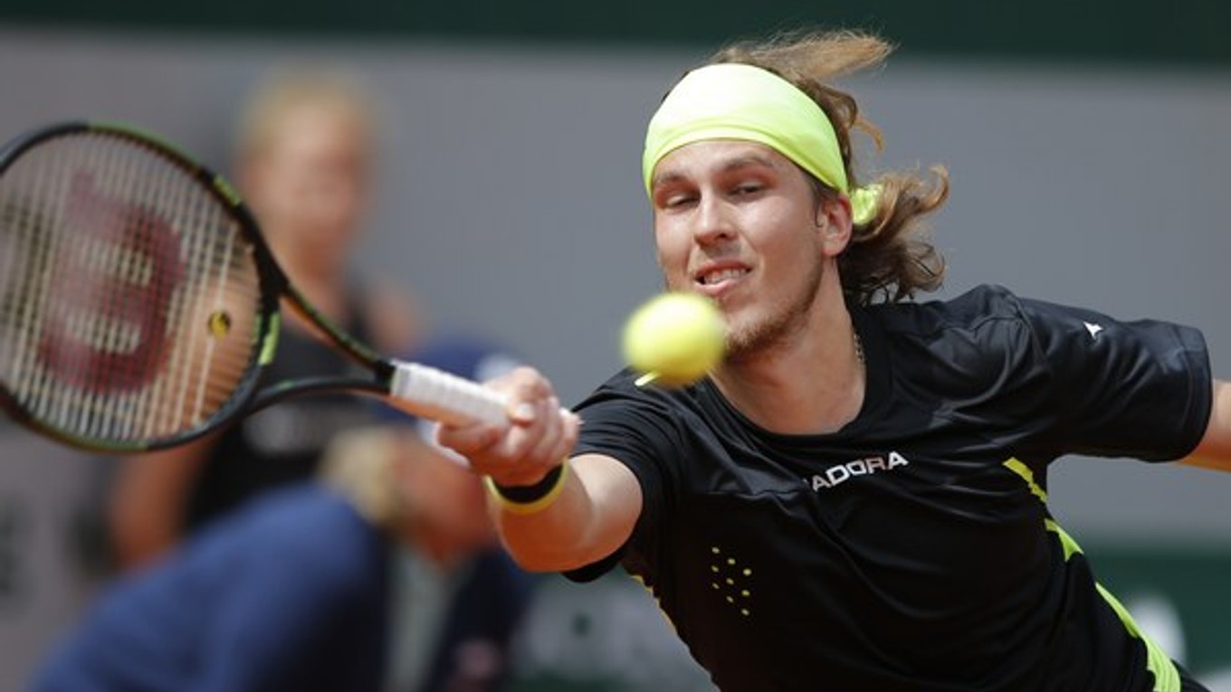 Lukáš Lacko nedokázal vylepšiť bilanciu slovenských tenistov vo Wimbledone.