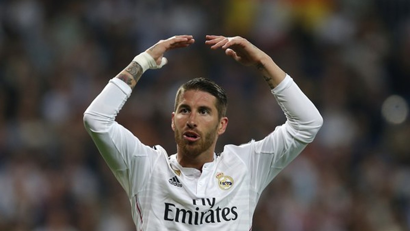 Sergio Ramos je údajne nespokojný s dianím v Reale Madrid.