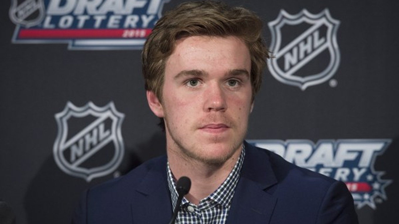 Osemnásťročný Connor McDavis je najtalentovanejším hráčom, ktorý tento rok pôjde na draft do NHL.