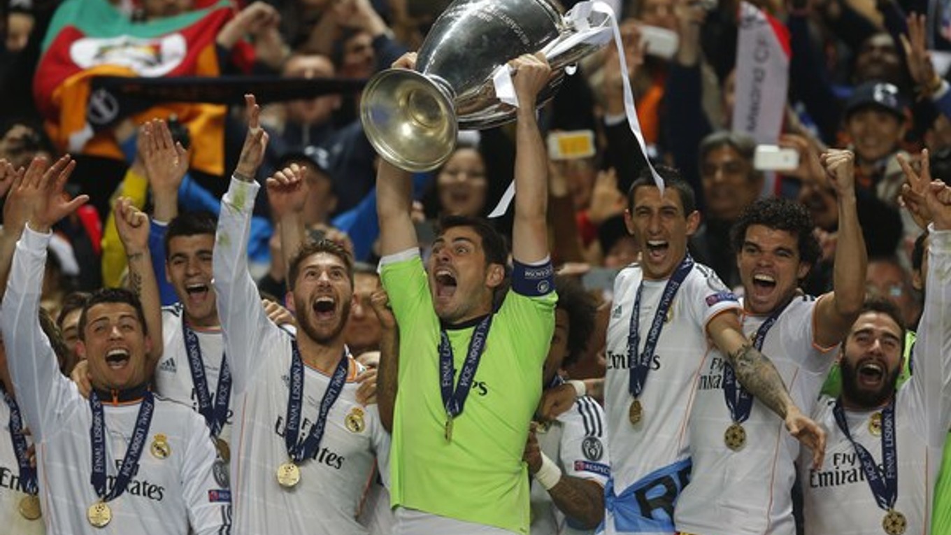 Iker Casillas (v strede) vyhral trikrát Ligu majstrov.