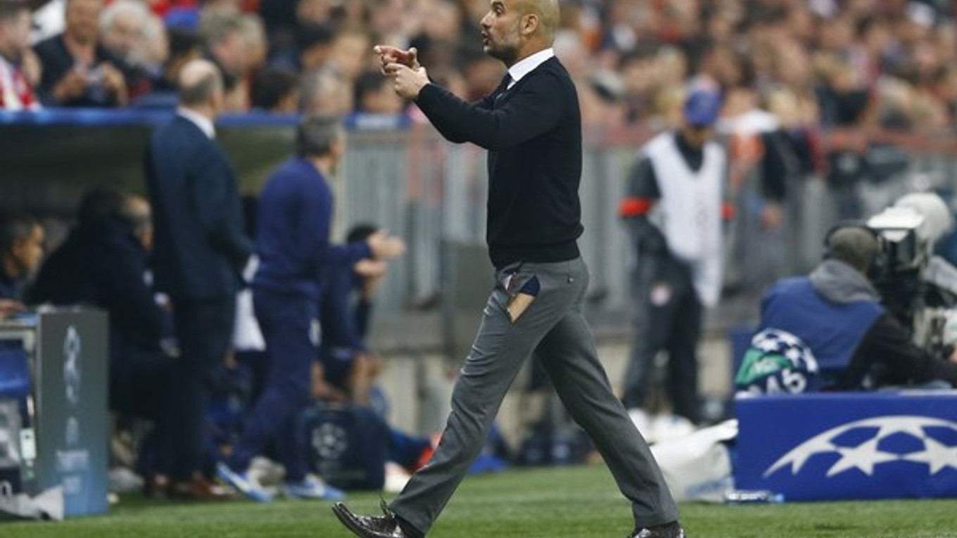 Pep Guardiola si zvyká na kritikov.