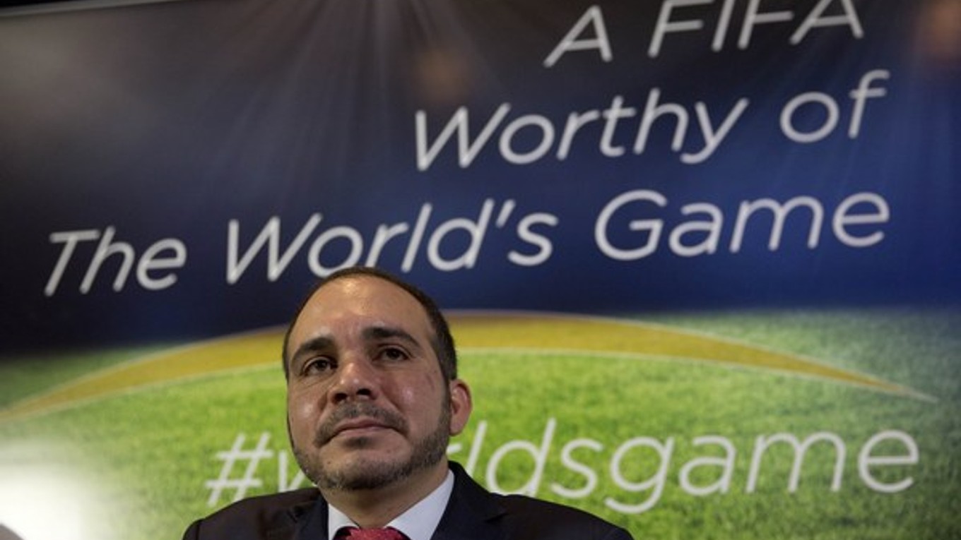Ali Bin Al-Husejn naďalej mieni kandidovať za prezidenta FIFA.
