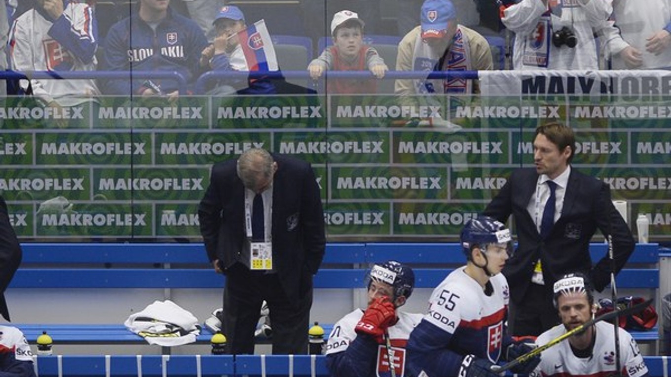 Vladimír Vůjtek mal po zápase opäť sklonenú hlavu.