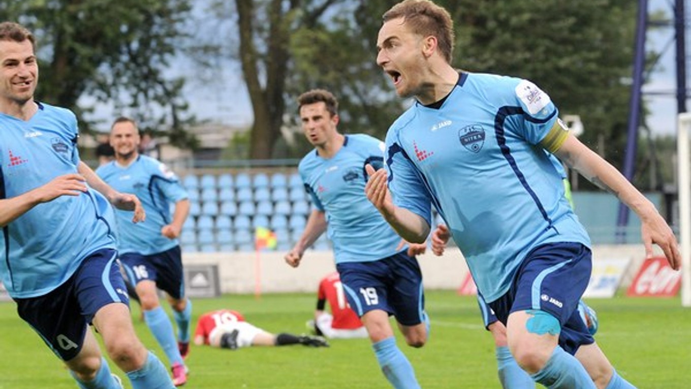 Bývalý Nitran Matúš Mikuš (vpravo) strelil v aktuálnom ročníku za pražský Bohemians už 7 gólov.