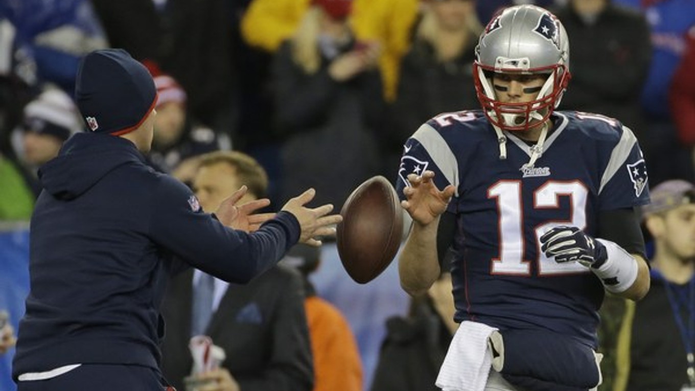 Mäkšie lopty mali poskytnúť Tomovi Bradymu výhodu.