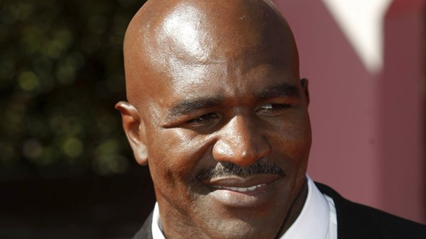 Holyfield čelil politikovi v ringu pravdepodobne po prvýkrát v živote.