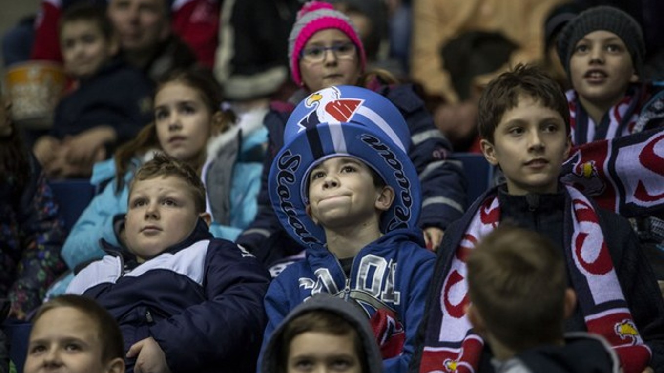 Divákom sa KHL páčila, štadión bol väčšinou vypredaný.