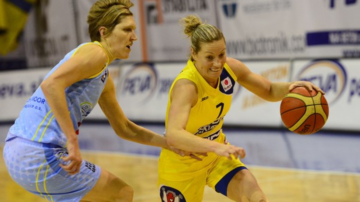 Zuzana Žirková (vpravo) vyhrala anketu znovu po štyroch rokoch.