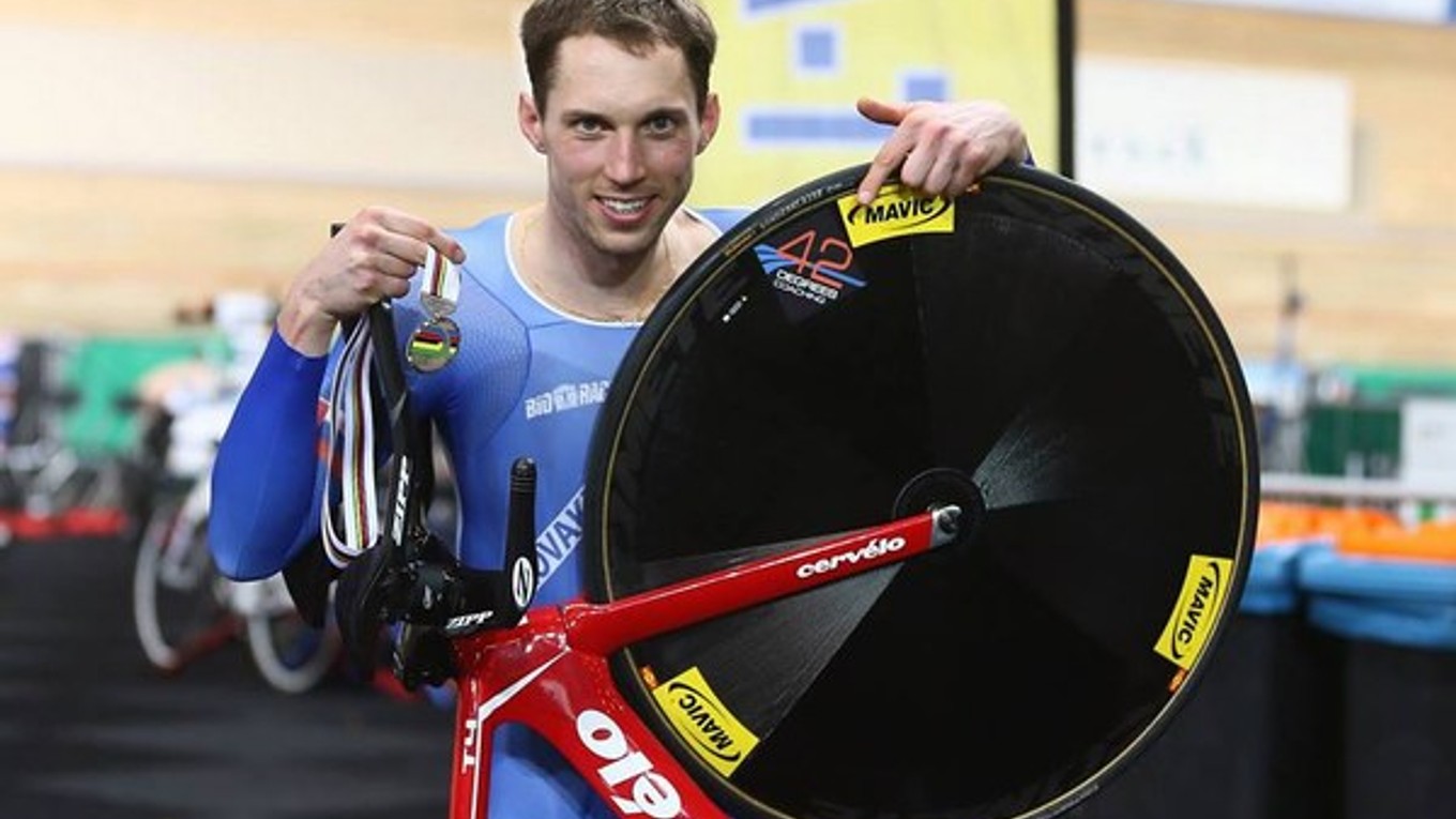 Jozef Metelka obhájil titul v stíhacích pretekoch na 4 kilometre.