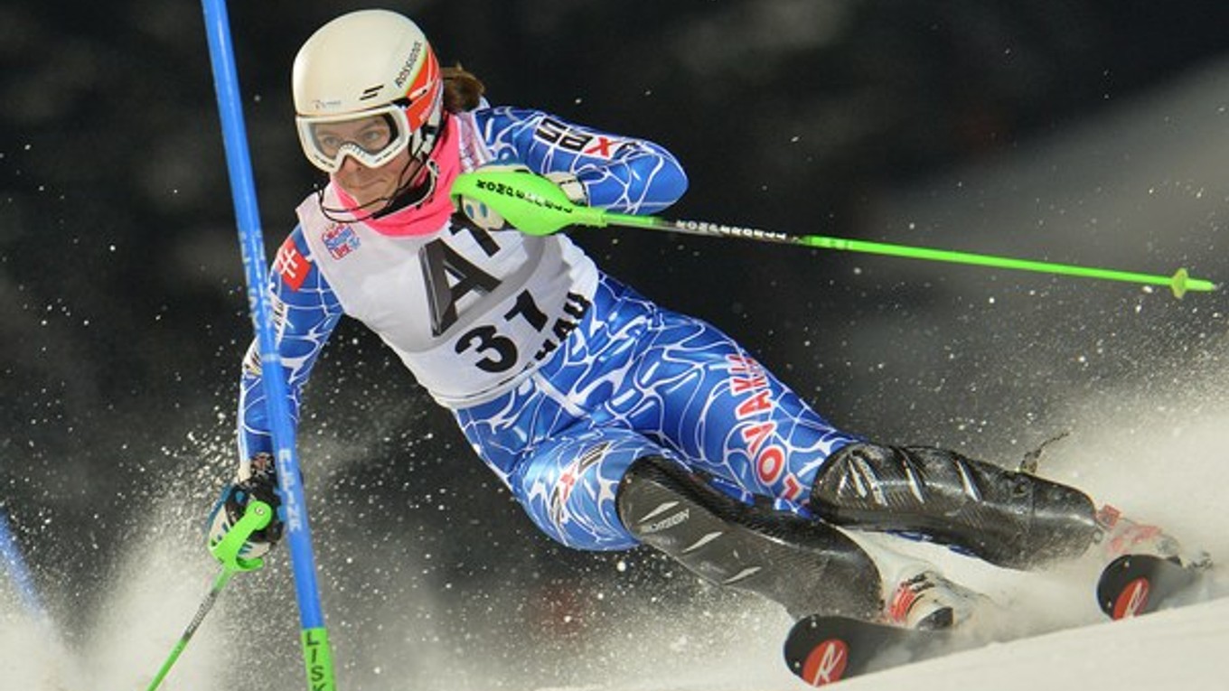 Slovenská lyžiarka Petra Vlhová počas 1. kola nočného slalomu Svetového pohára v rakúskom Flachau.