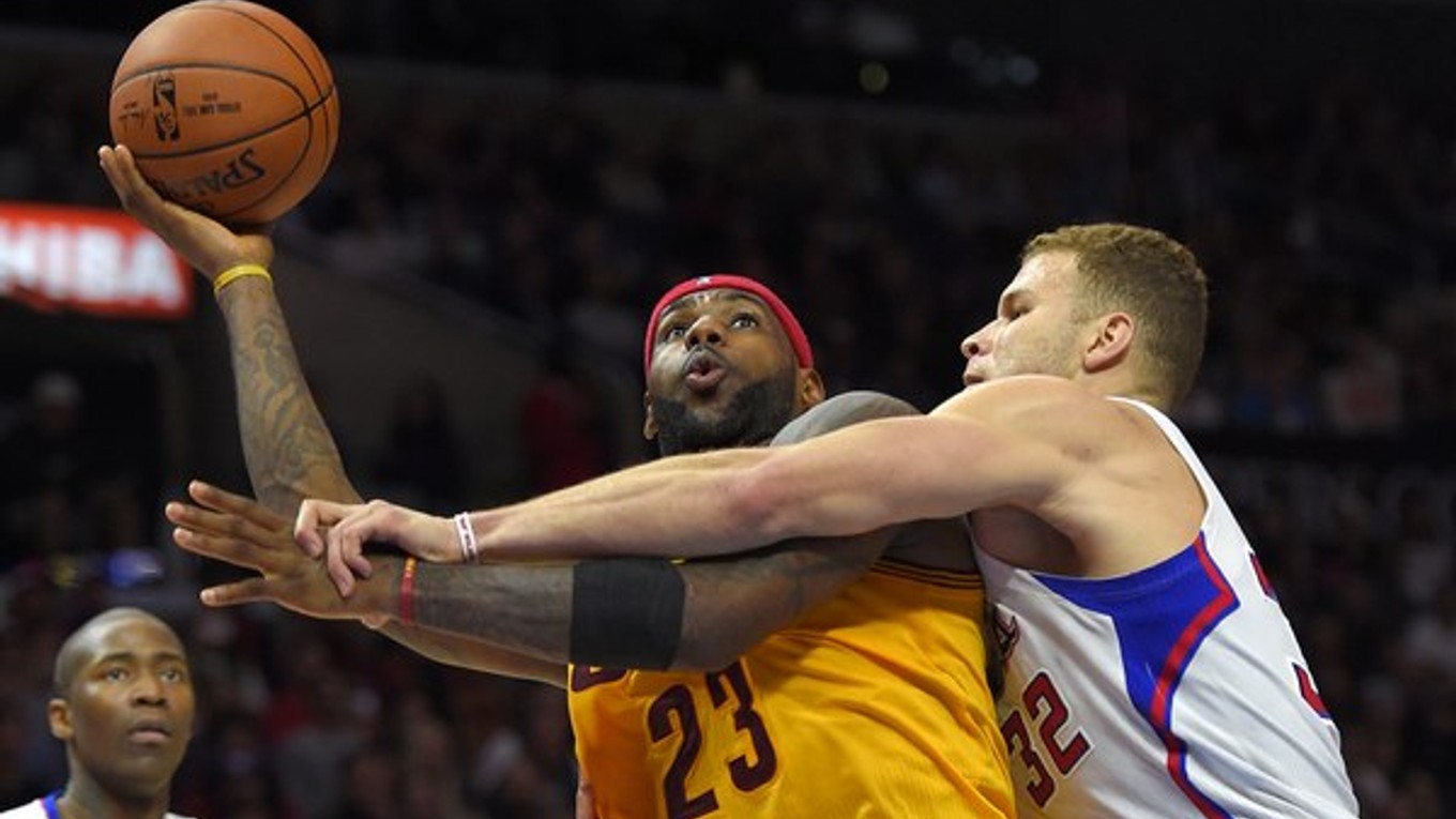 LeBron James a Blake Griffin z Los Angeles Clippers.