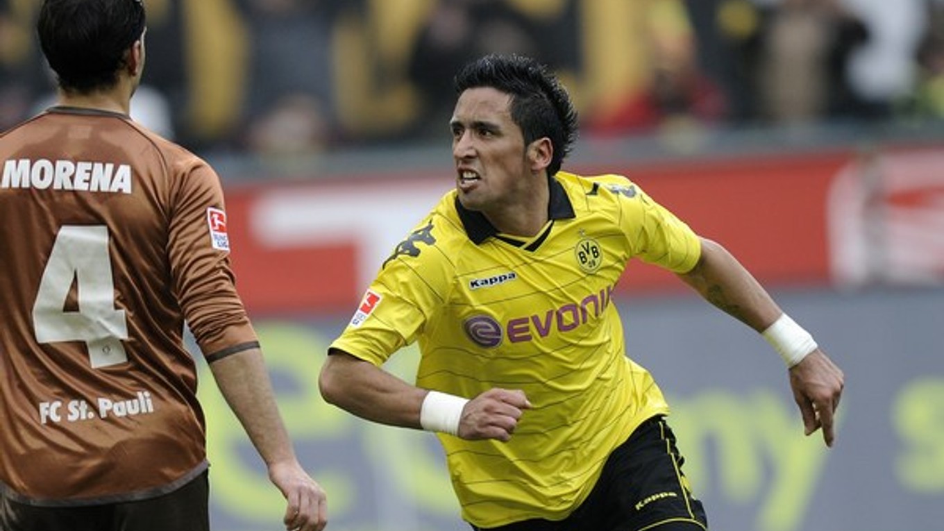 Lucas Barrios vpravo ešte v drese Dortmundu.
